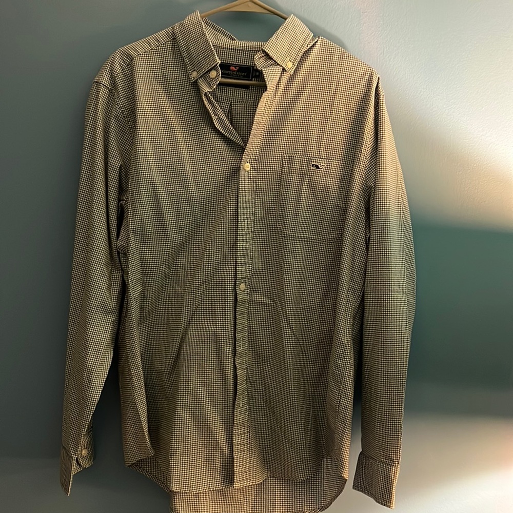 Vineyard Vines button down